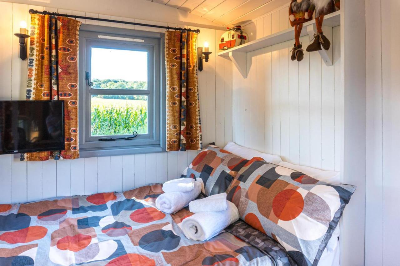 The Hideaway Hut - 1 Bed Shepherds Hut - Hereford Zewnętrze zdjęcie