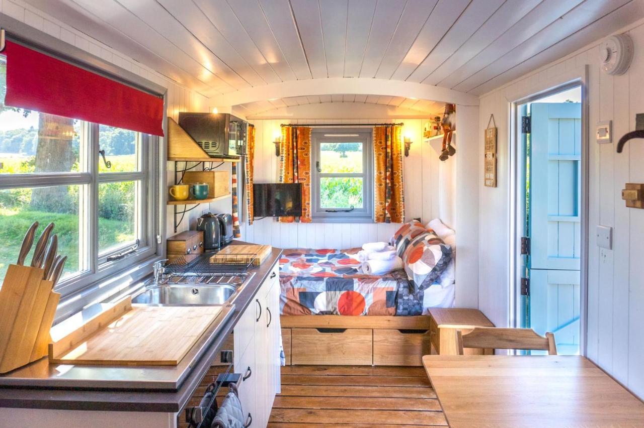 The Hideaway Hut - 1 Bed Shepherds Hut - Hereford Zewnętrze zdjęcie