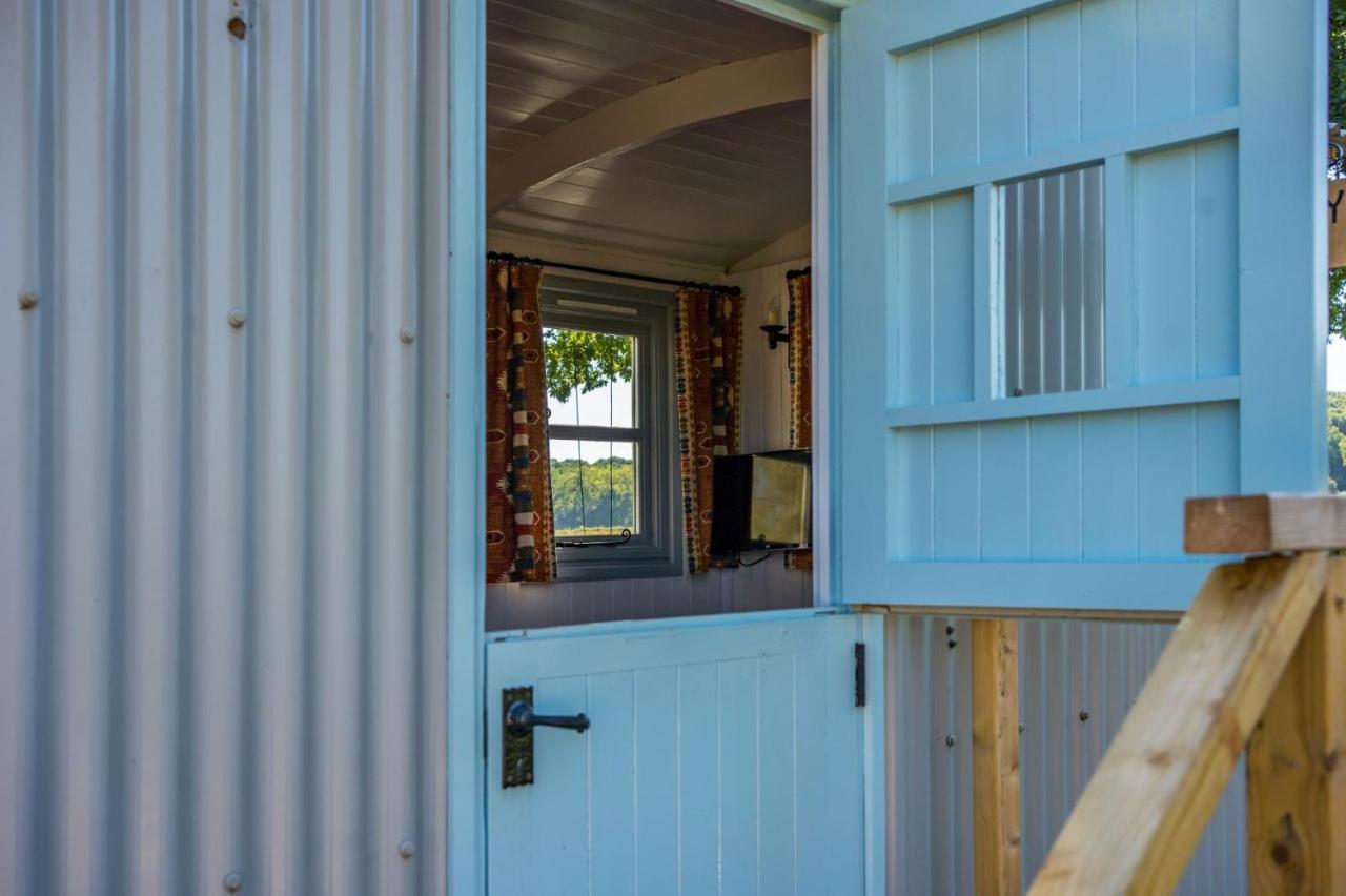 The Hideaway Hut - 1 Bed Shepherds Hut - Hereford Zewnętrze zdjęcie